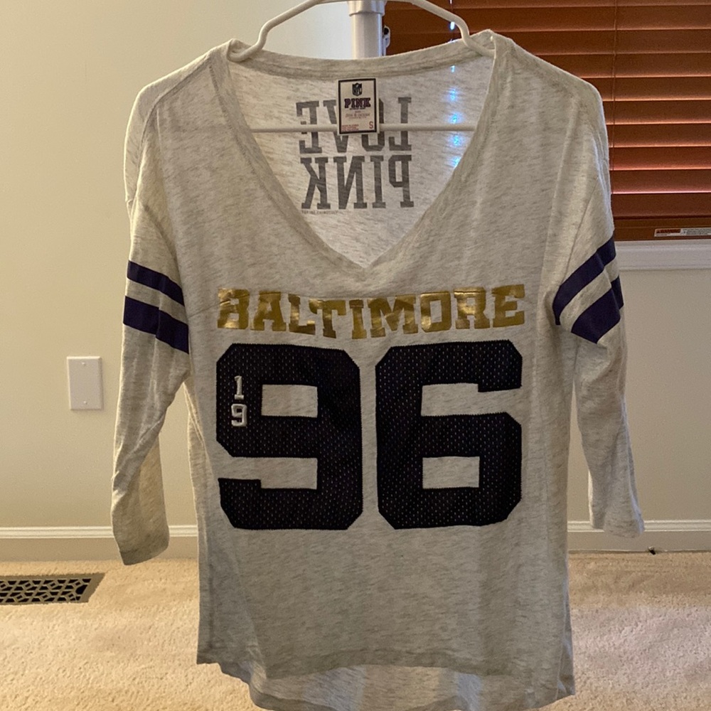 EUC Victoria’s Secret - Pink Baltimore Ravens Spirit Tee
